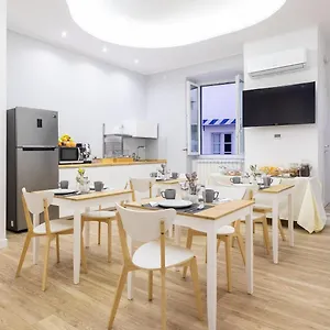 Valguarnera Couette-café